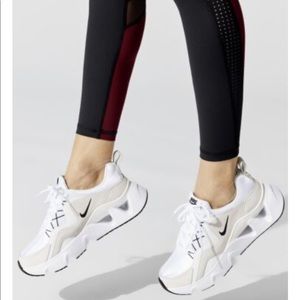 Nike RYZ 360 Size 8.5 womens white